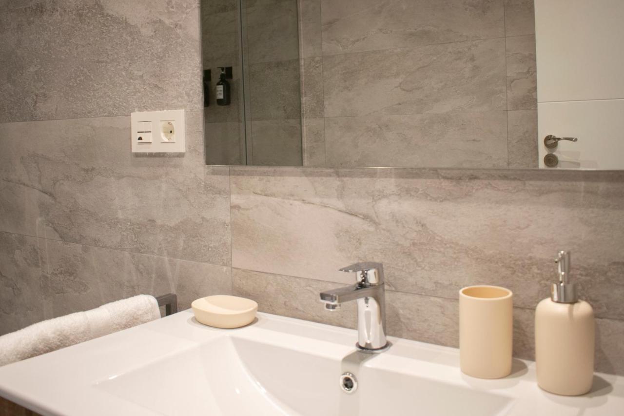 Deluxe Apartament אלקלה לה ריאל מראה חיצוני תמונה